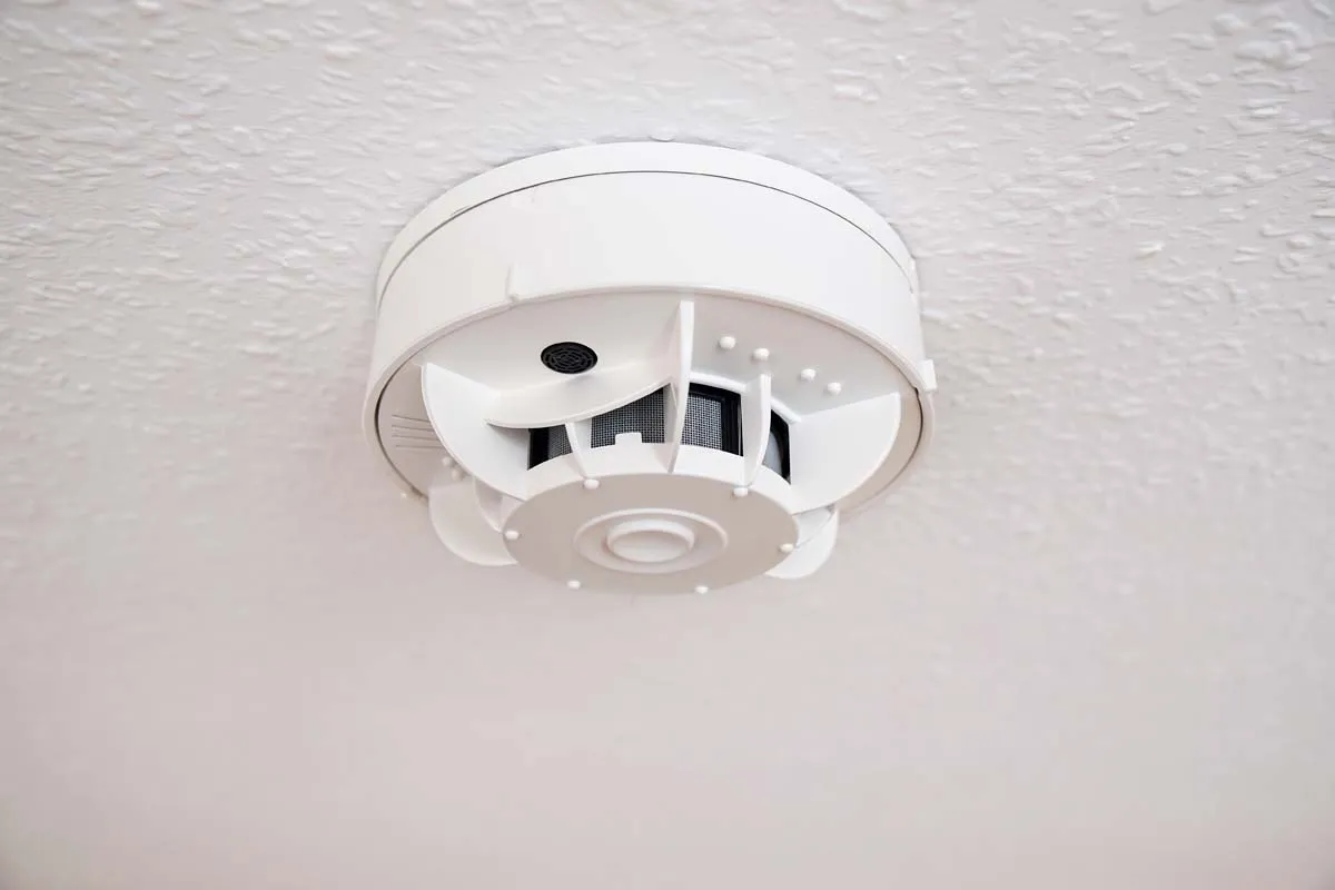 Smoke detector installation